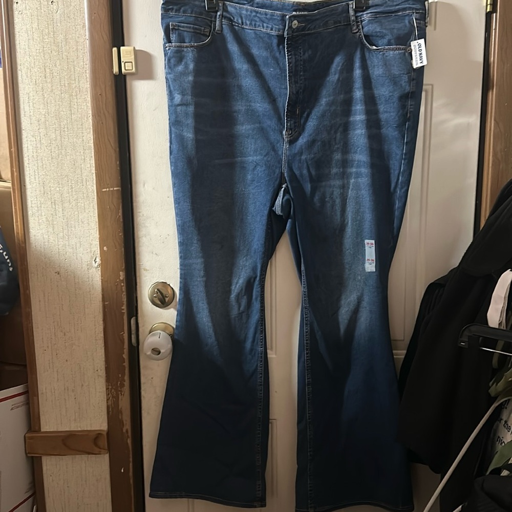 OLD NAVY FITS YOU FLARE JEANS: LIMITED EDITION: BLUE: NEW WITH TAGS: SIZE 26-30